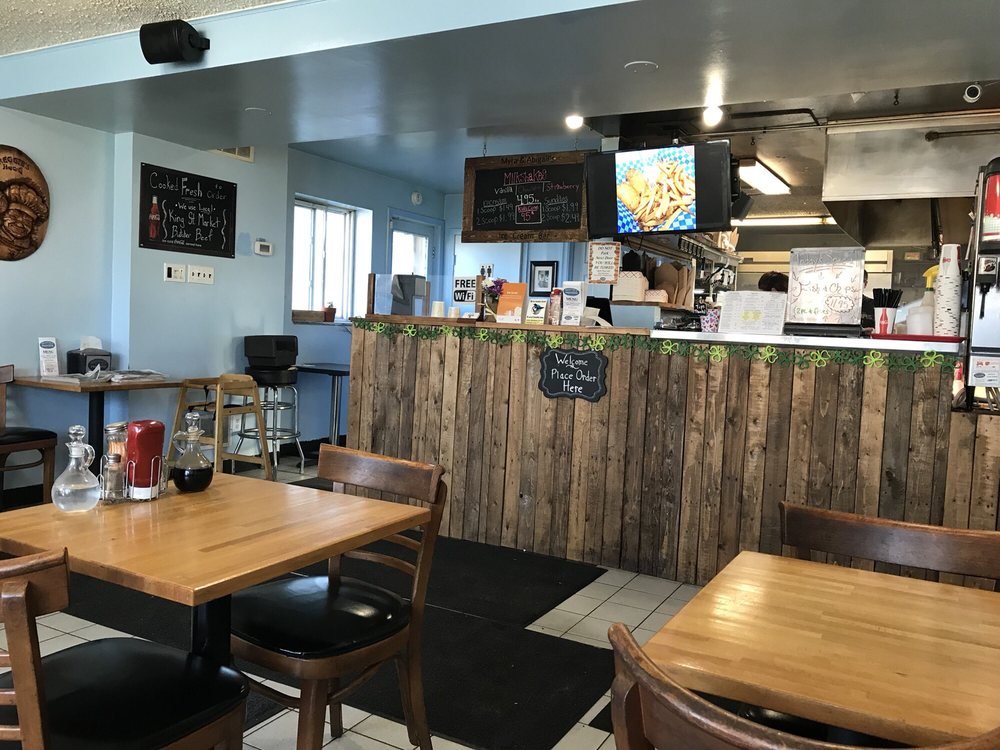 Reggie's HotGrill