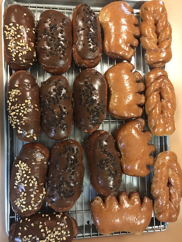 Foster's Donuts