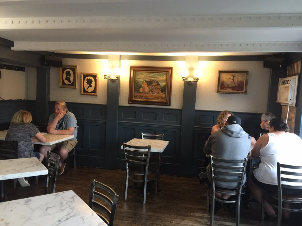 Bill's Olde Tavern
