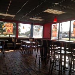 Burger King Burgers 6190 E Michigan Ave Saline Mi Restaurant Photo Of Burger King Saline Mi United States Bright Dining Area Overlooks