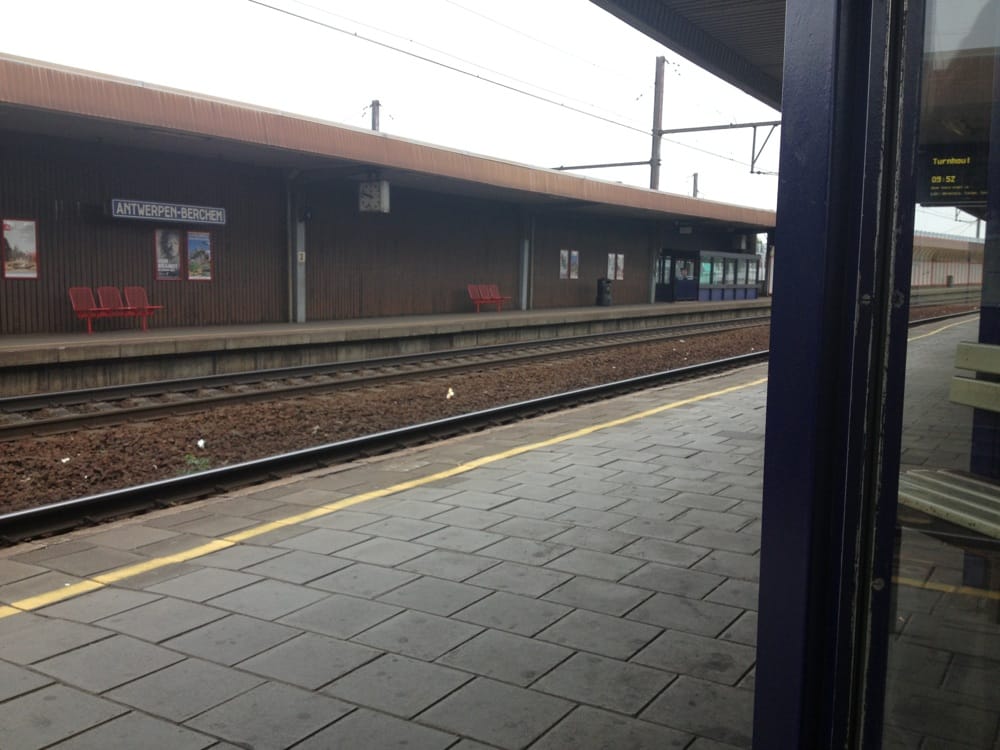 Berchem station