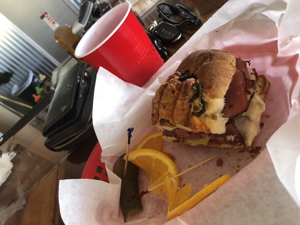 Red's Marina & Deli