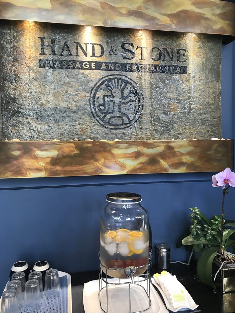 Hand & Stone Massage and Facial Spa - Bayview Village