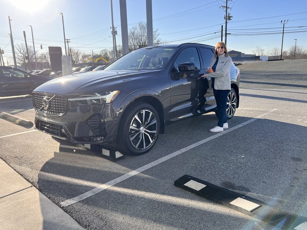 Volvo Cars Burlington