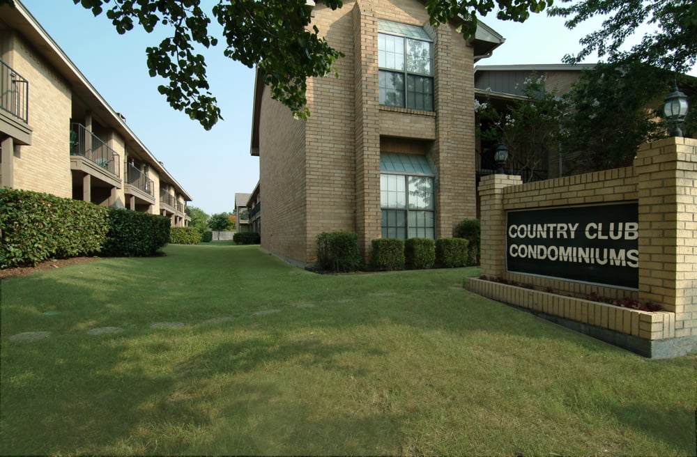 Country Club Apartments