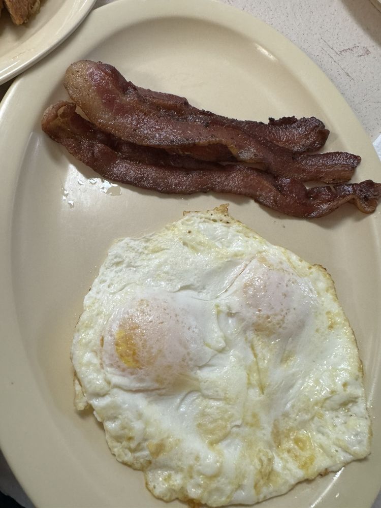 Pappa Yolk's Grill