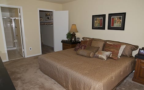 Tareyton Apartments