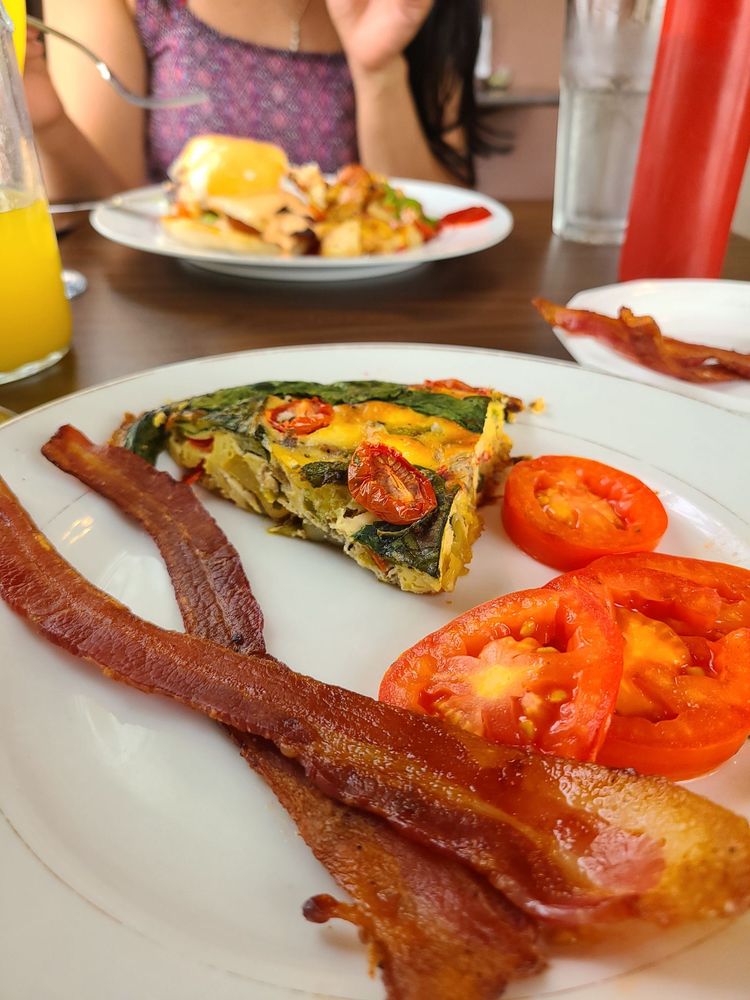 Pine Street Cafe at Silver Sycamore