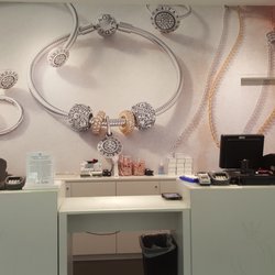 Pandora Cherry Hill Mall 32 Photos Jewelry 2000 Rt 38 Photo Of Pandora Cherry Hill Mall Nj United States