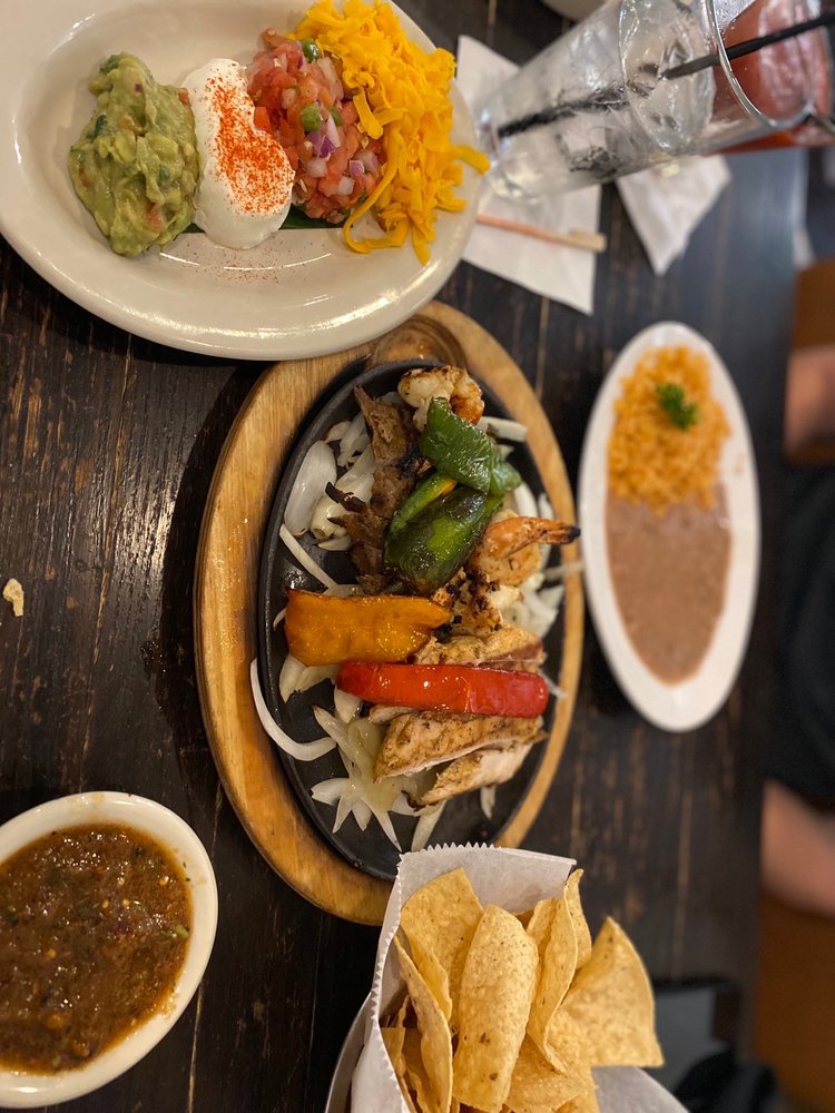 Manny's Uptown Tex Mex