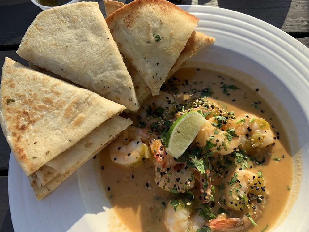 Lido Waterfront Bar & Bistro