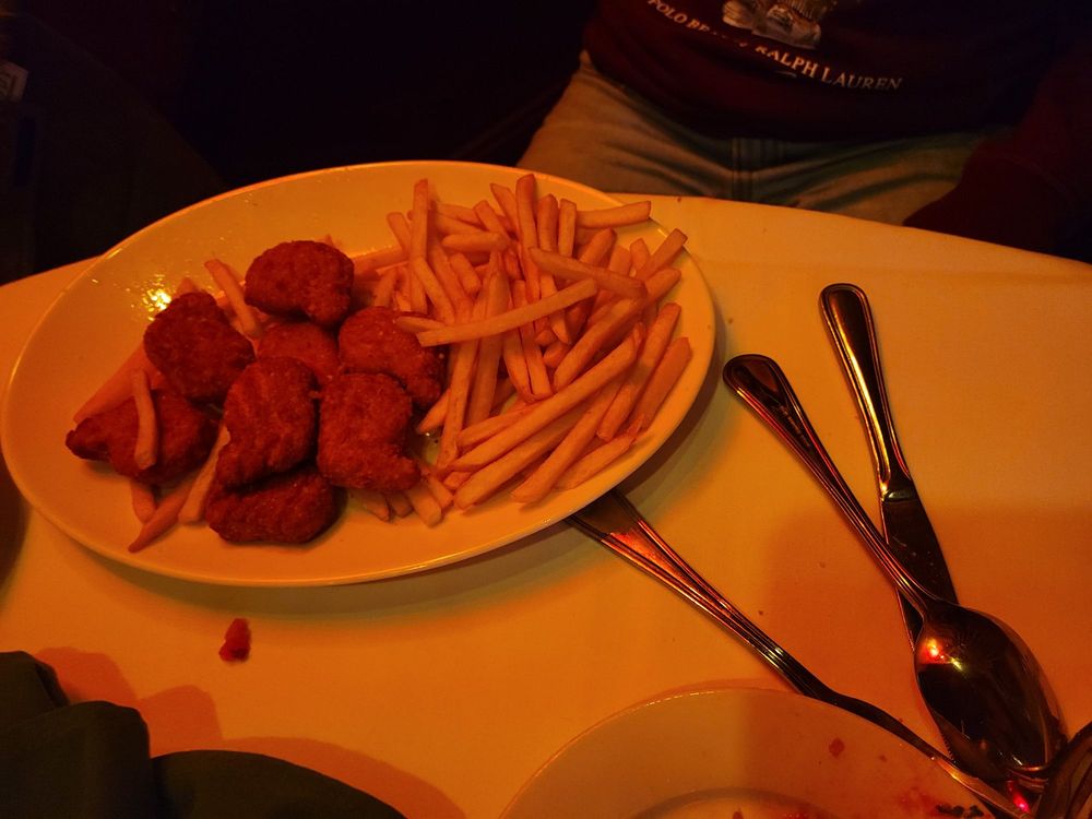 Mia's of Valley Stream