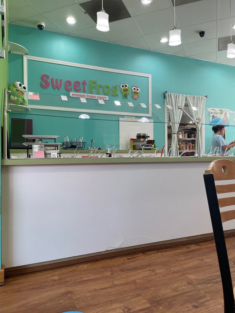 sweetFrog Premium Frozen Yogurt