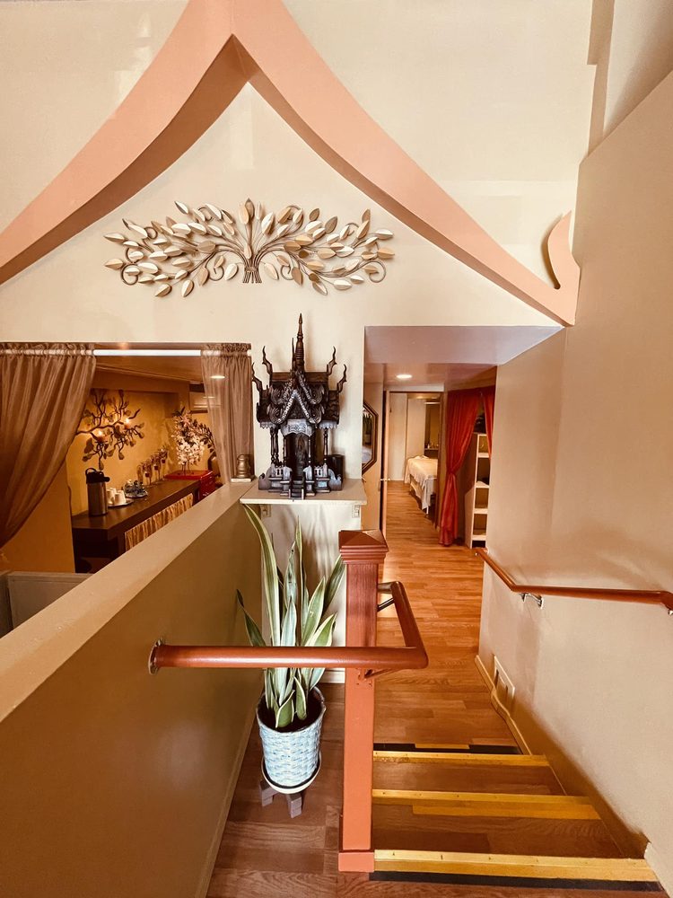 Nang Paya Thai Massage and Body Work