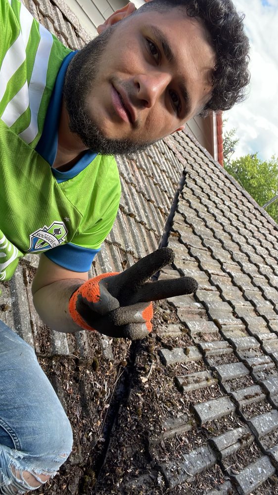 H&G Roof Cleaning and Exteriors