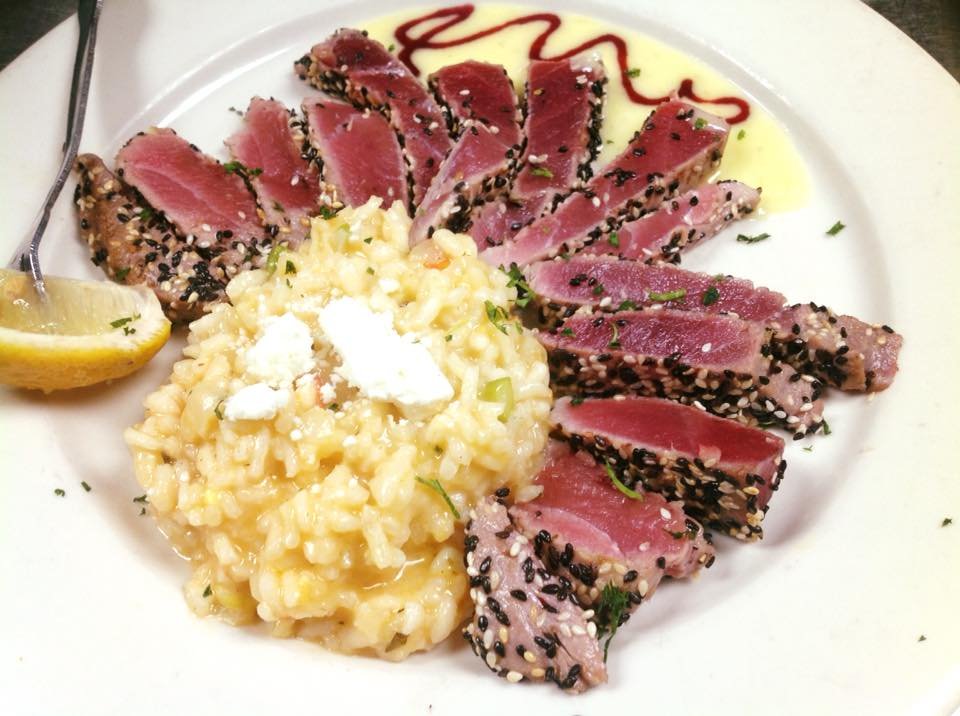 Ghezzi's Restaurant & Lounge