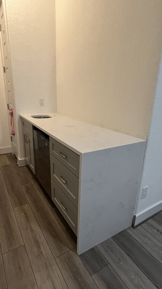 image of business Enoc’s Flooring