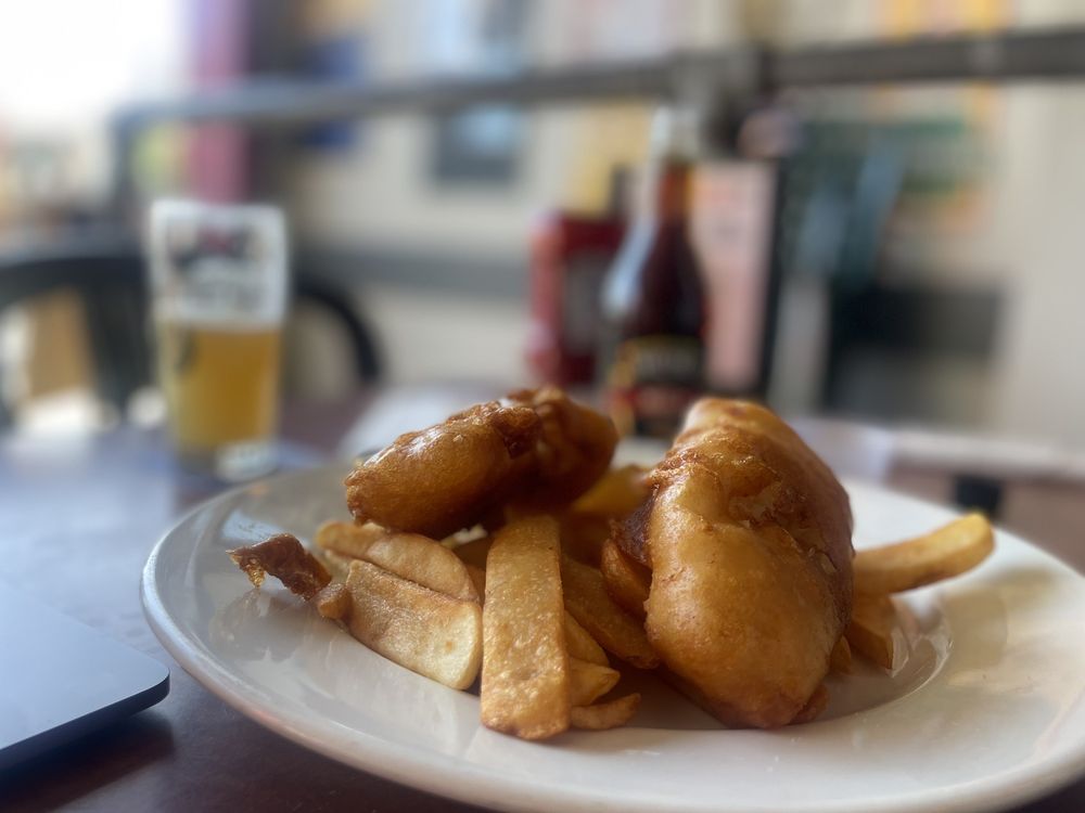 Lucky Baldwins Delirium & Cafe