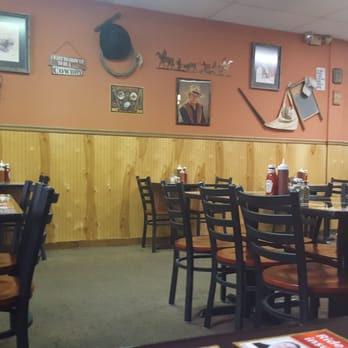 Branding Iron Barbeque 55 Photos 37 Reviews 2027 N Photo Of Branding Iron Barbeque Harrisonville Mo United States The Restaurant