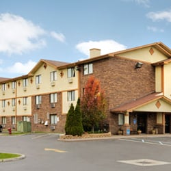 Super 8 By Wyndham Roseville Detroit Area Hotels 20445 Erin St Photo Of Super 8 By Wyndham Roseville Detroit Area Mi United