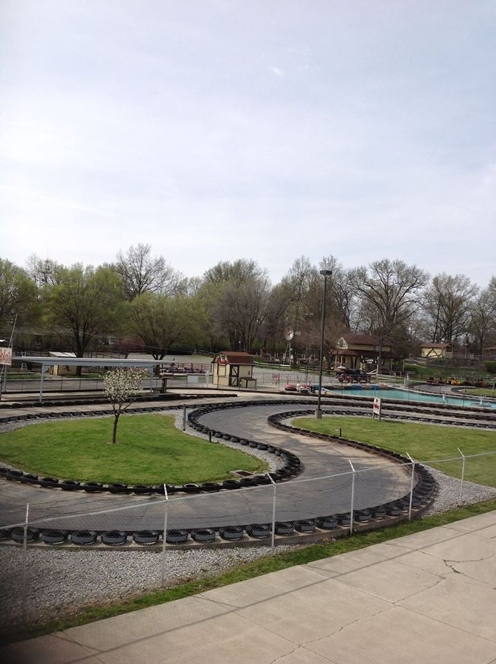 Squirty Worm CLOSED Amusement Parks 1996 W Robb Ave, Lima, OH