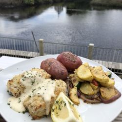 Best Seafood Restaurants Near Calabash Nc 28467 Last Updated July The Grillin Crab