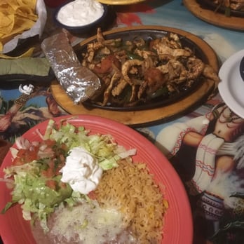 El Rey Azteca 33 Photos 43 Reviews Mexican 7541 Old Hickory Photo Of El Rey Azteca Whites Creek Tn United States En Fajitas