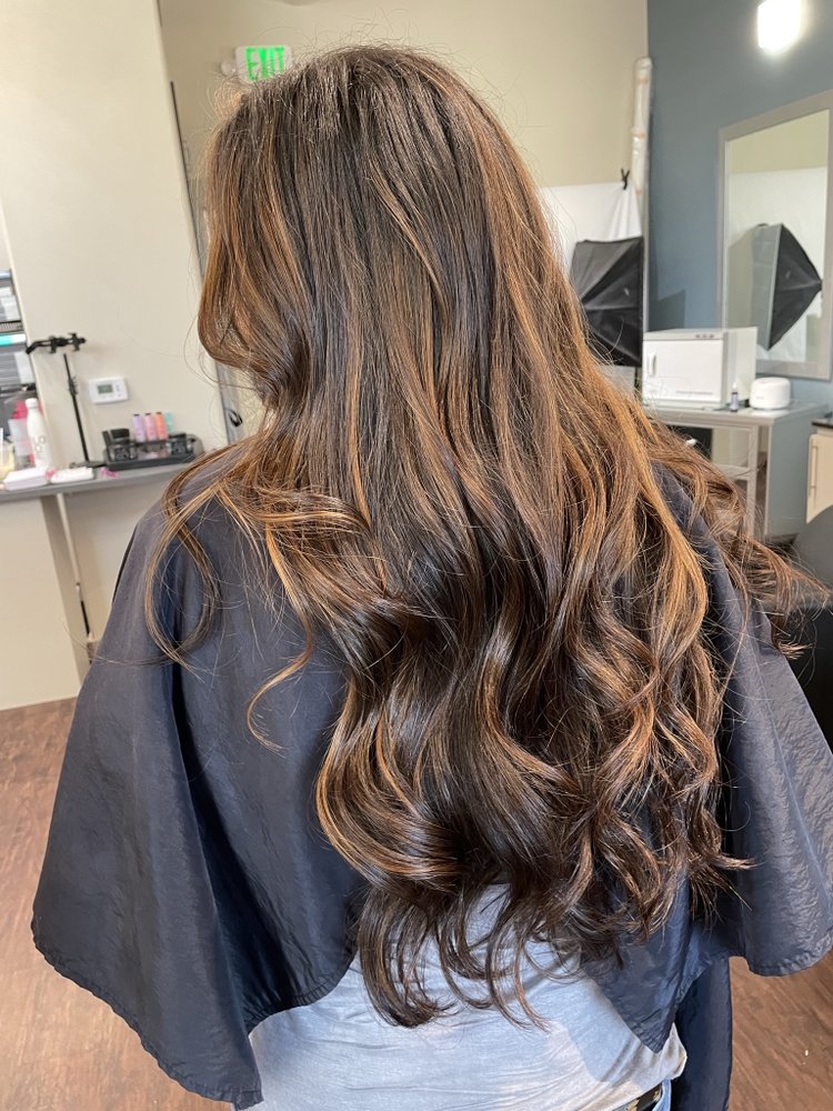 Lee Graves Salon