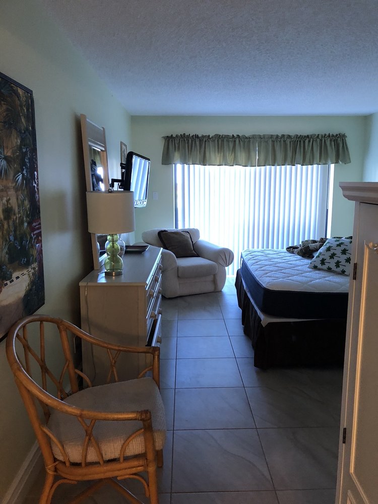 Siesta Dunes Beach Condominiums