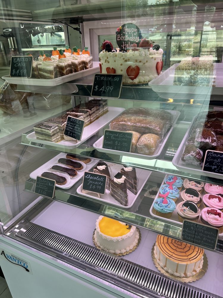 La Creme Bakery Cafe