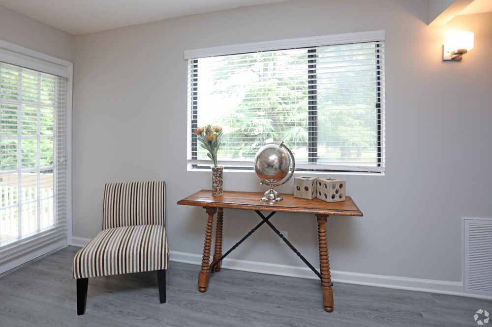 The Hamptons at Country Park Apartment Homes