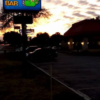pear club hotels 1051 n ih 35 new braunfels tx phone number