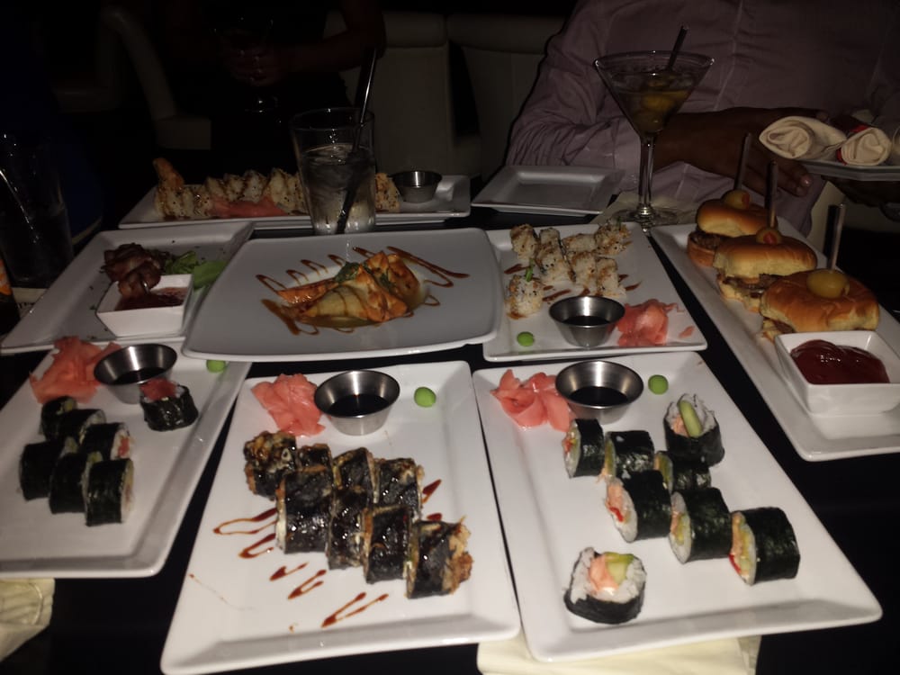 Black Water Lounge 42 Photos & 70 Reviews Lounges 231 E Superior