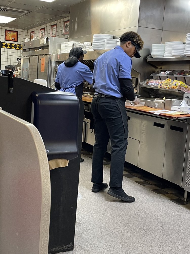 Waffle House - New Bern