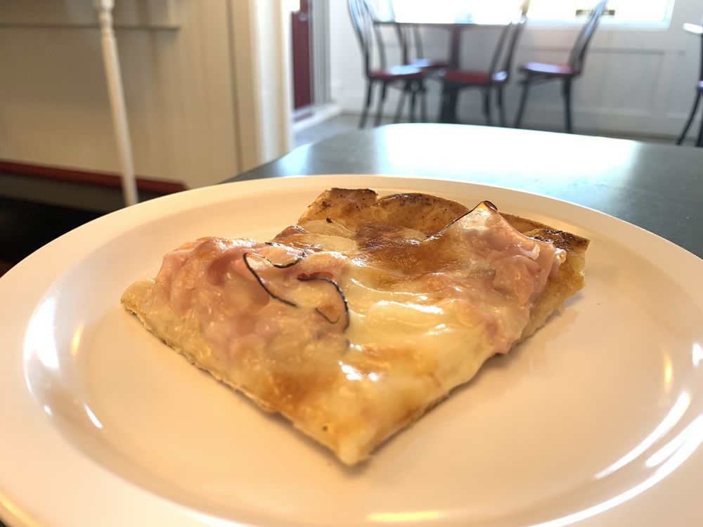 Mama Mel's Pizzeria