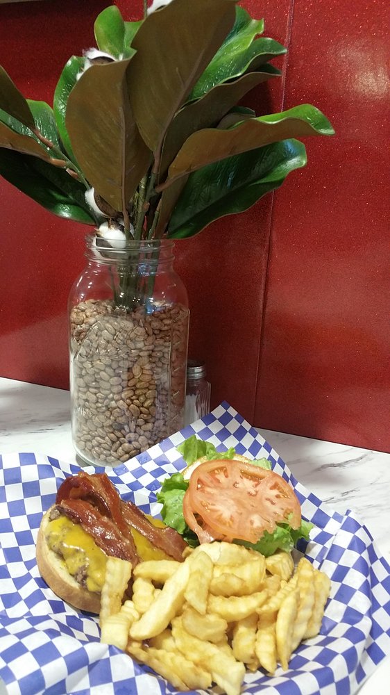 Sweet Tea & Cornbread Grill & Eatery