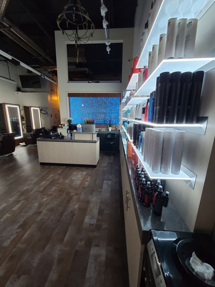 Salon Avalon