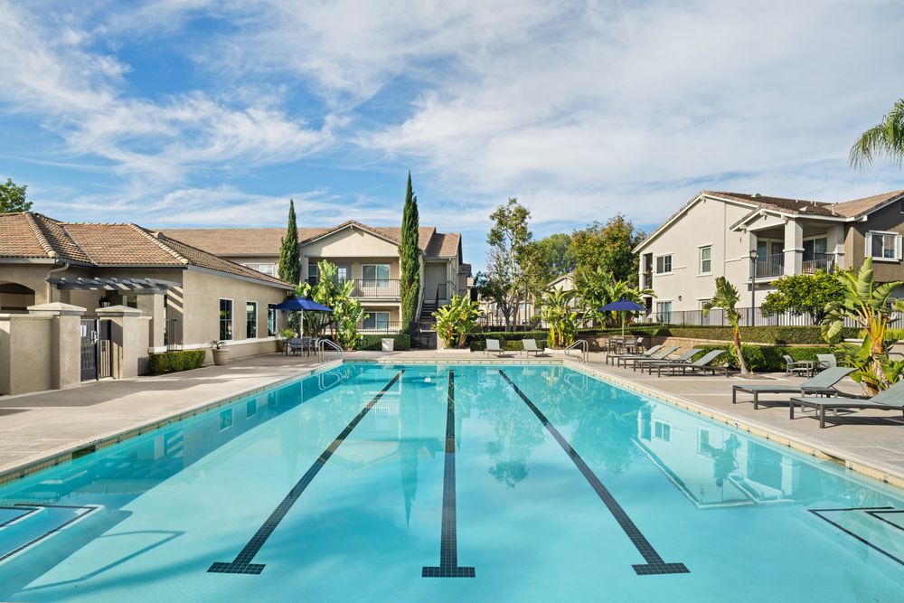 Del Mar Apartments