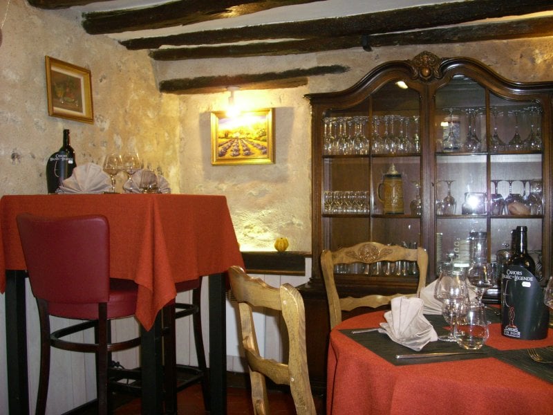 Les Remparts Restaurants 2 Rue Paul Louis Courier, Amboise, Indre