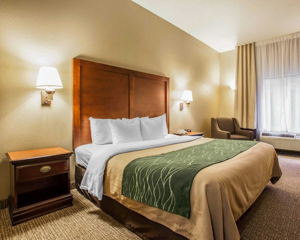 Comfort Inn & Suites