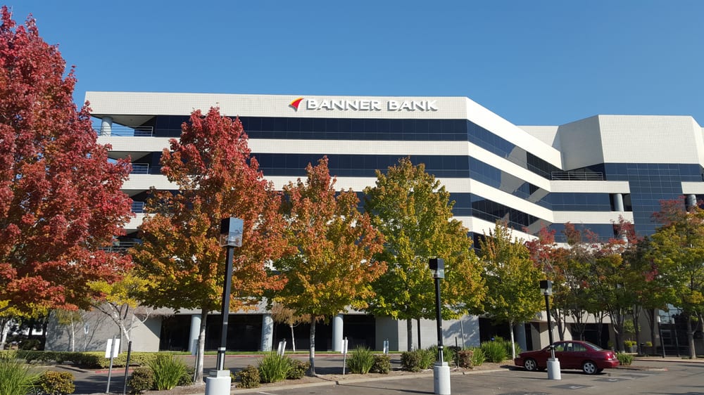 We Are Located In The Landmark Office Building Featuring Banner