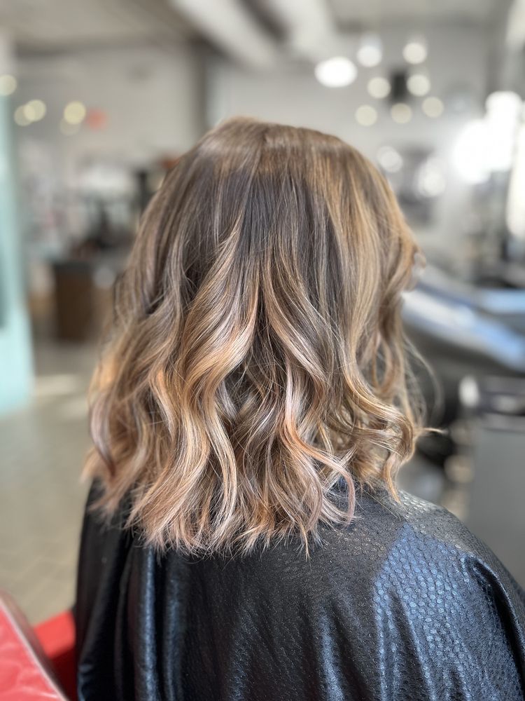 Aru Spa and Salon