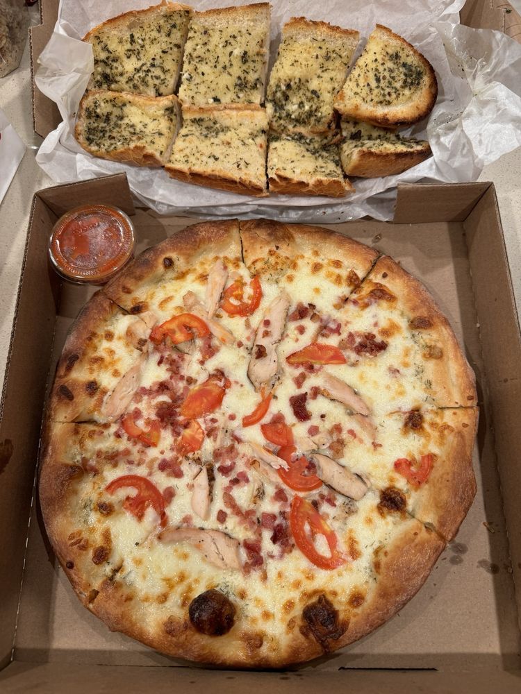 Giant New York Pizza