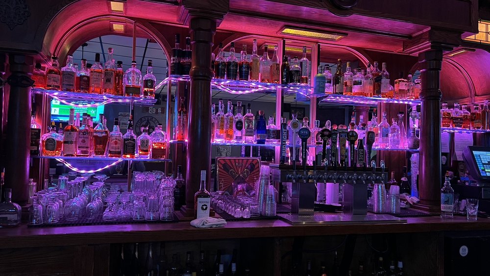 Eddie’s Sports Bar, San Mateo Roadtrippers