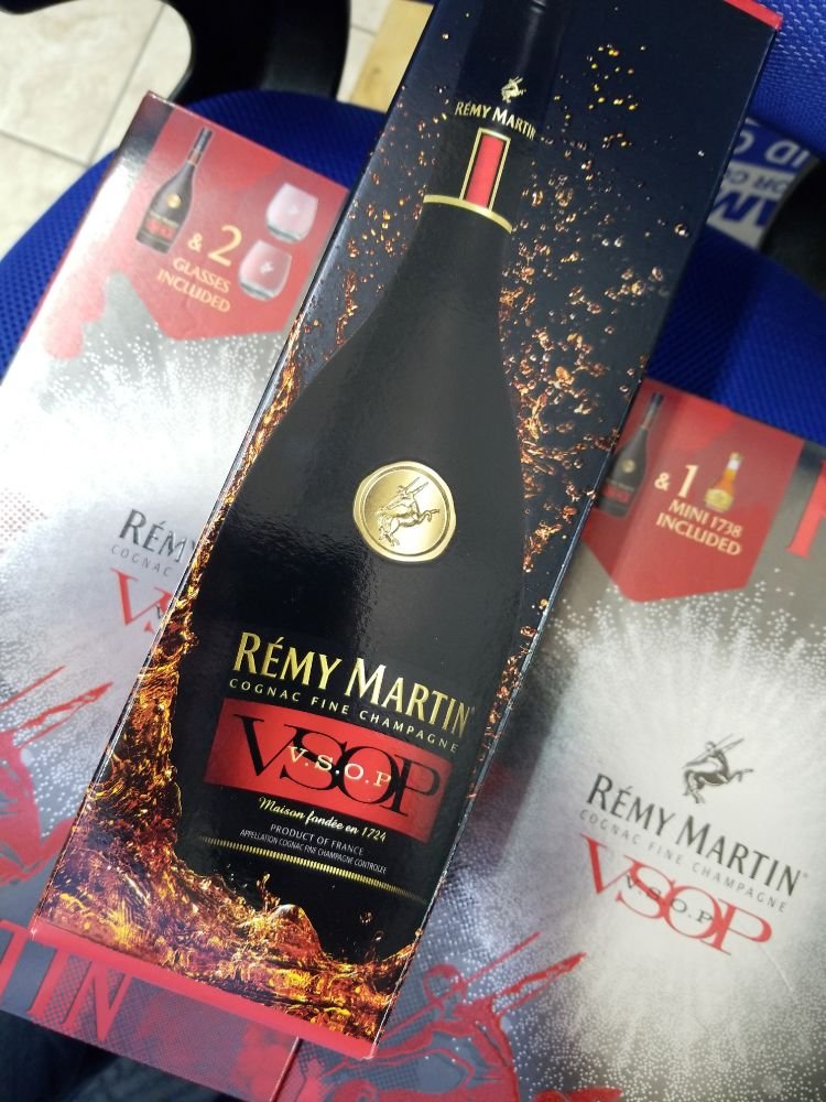 Lucky 17 Liquor