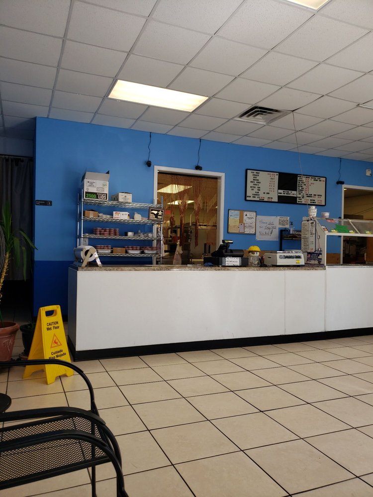 Mom's Fish Market and Deli