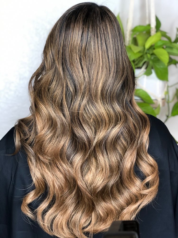 Mirror Court Salon