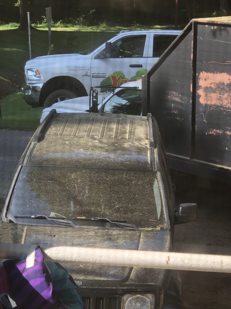 Yarbrough Johnny Tree & Yard Service