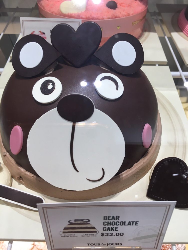 Bear chocolate cake 33 from Tous Les Jours, too cute to