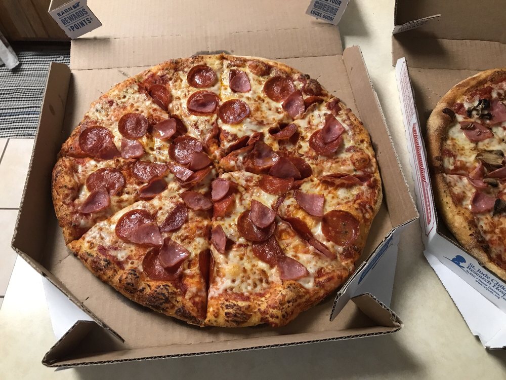 domino-s-pizza-3928-plainfield-ave-ne-grand-rapids-mi